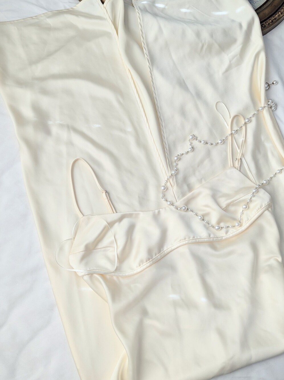 Beautiful Jason Wu cream maxi dress featuring a stunning open-back design - Picture 2 of 10